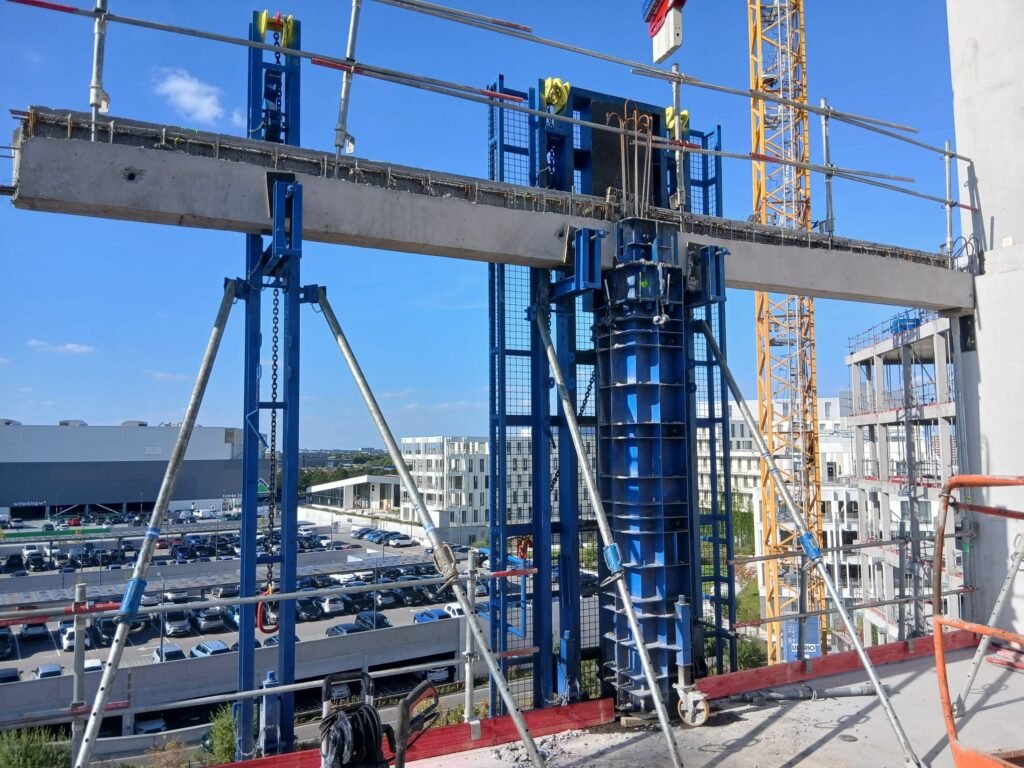 Cofragens metálicas de pilar · Aventim – Tonus, França