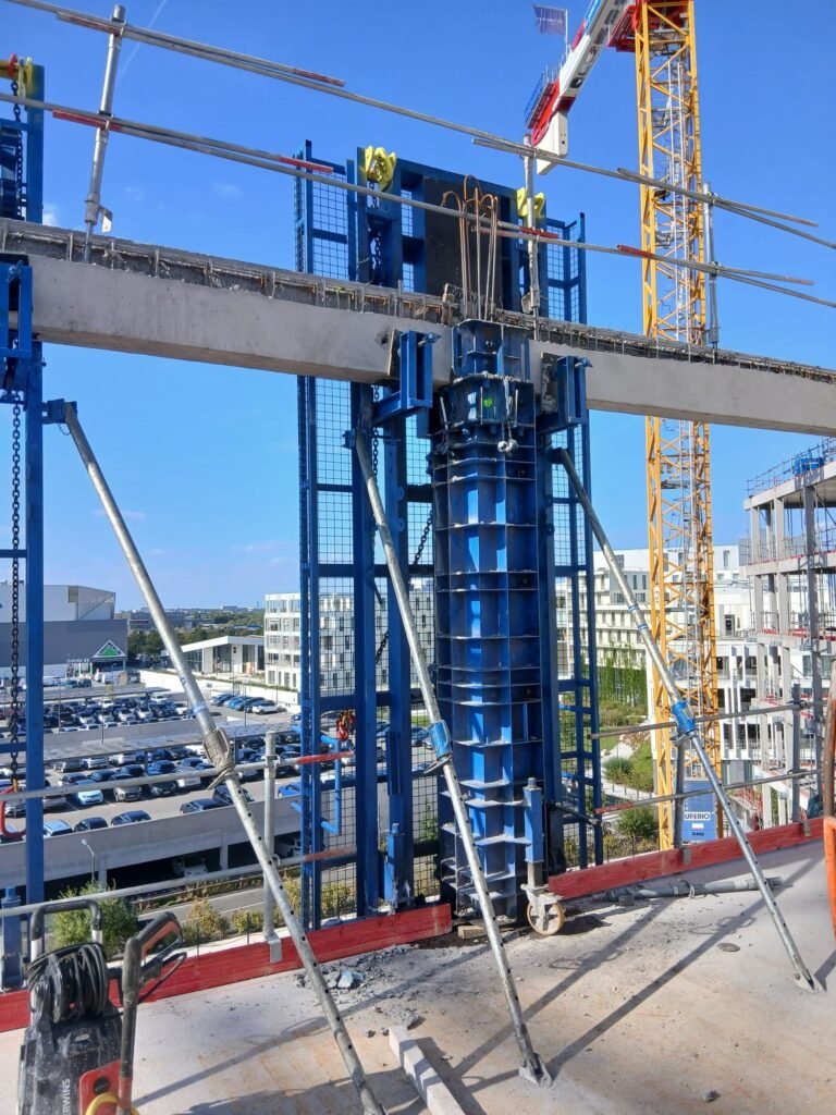 Cofragens metálicas de pilar · Aventim – Tonus, França
