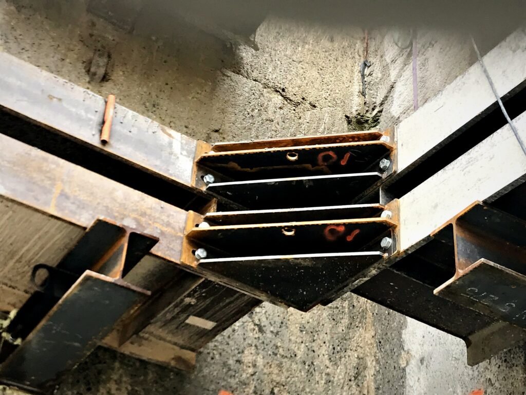 Liernes e sabots · Pont d'Issy, França