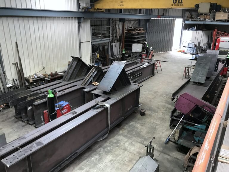 Fabrication de poutres métalliques en atelier